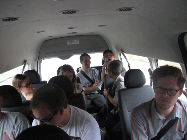 blogs/tour-bus.gif